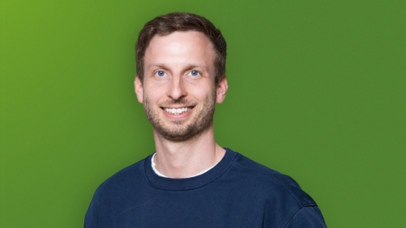 Portraitfoto von Lukas Belec
