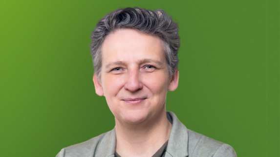 Portraitfoto von Beate Hemmelmayr