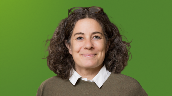 Portraitfoto von Elisabeth Kittl