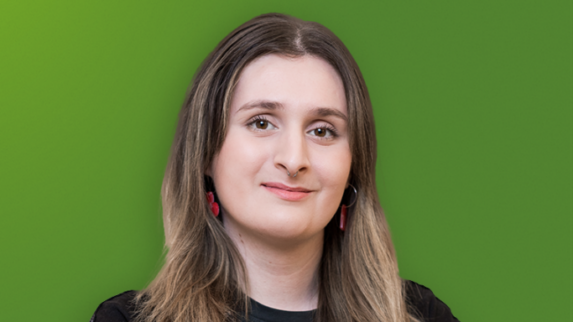 Portraitfoto von Nikki Ullrich
